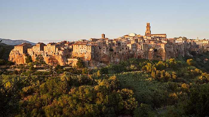 Jewish heritage tour of Pitigliano, Italy.